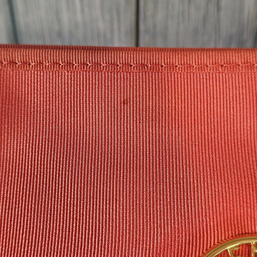 π₯Valentino Garavani Clutch/Zippered Vintage Canvas Coral Red Bagπ₯ - Picture 14 of 15
